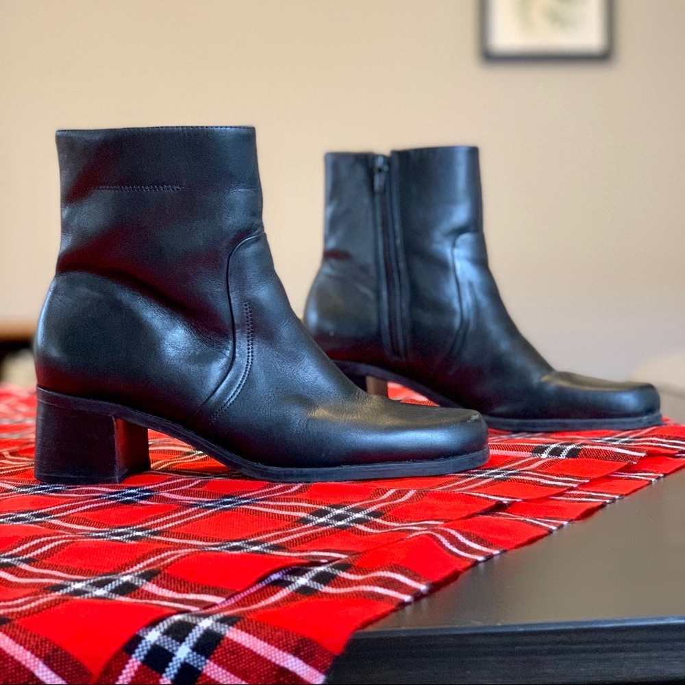 Naturalizer | Auburn Lo Black Boots